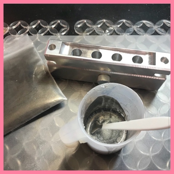 Silver Lining Lipstick - Picture 4 of 4